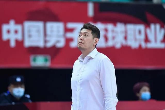 凯瑟伦·海斯和林恩·方丹三人是百老汇当仁不让的戏剧女皇。